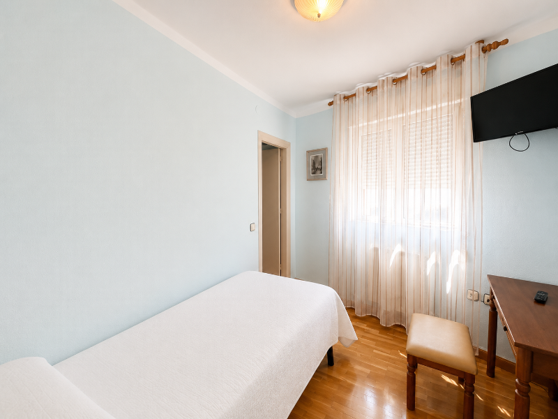 Hostal Ec Leon image