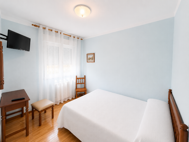 Hostal Ec Leon image