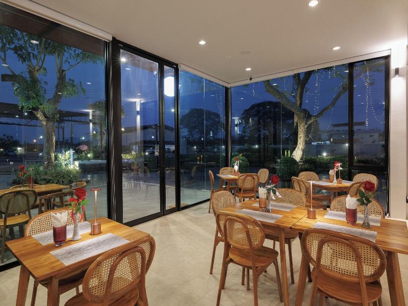The Horizon Groove Hotel image