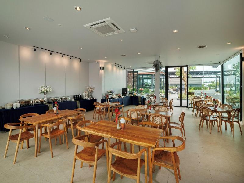 The Horizon Groove Hotel image