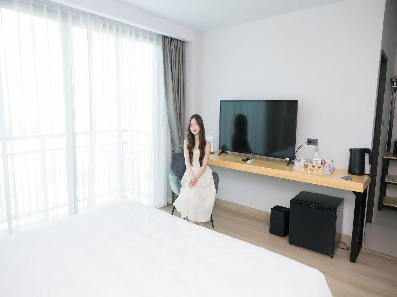 The Horizon Groove Hotel image