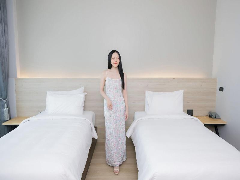The Horizon Groove Hotel image