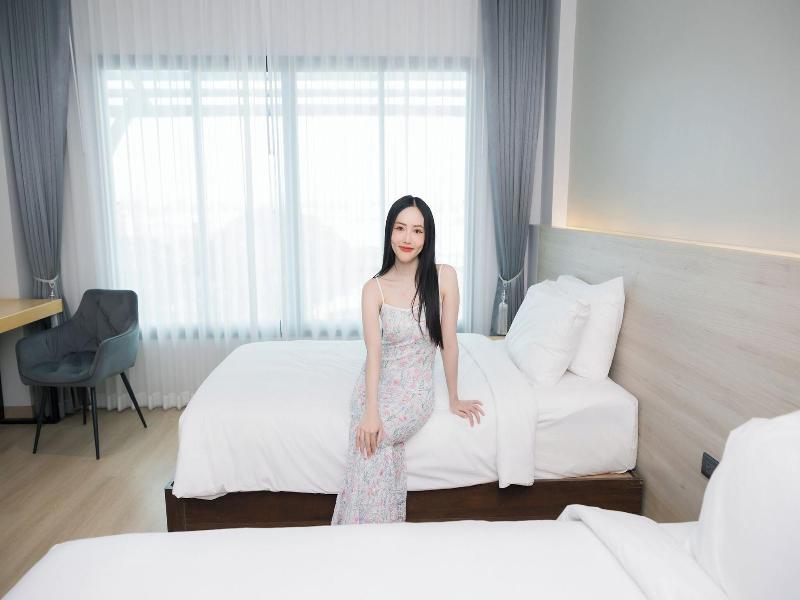 The Horizon Groove Hotel image