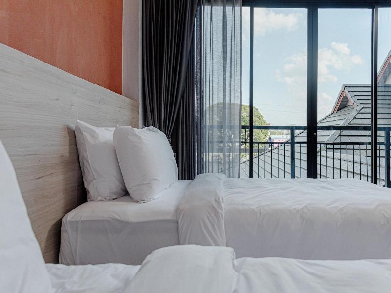 The Horizon Groove Hotel image