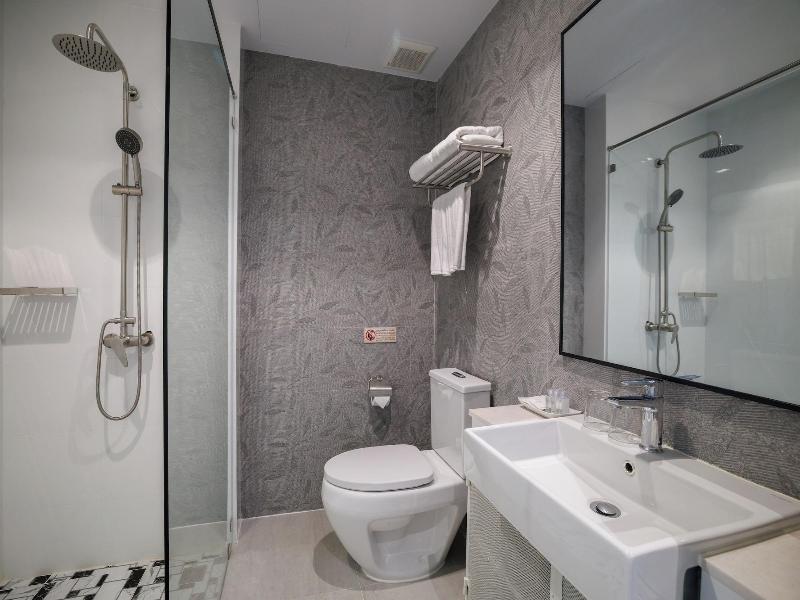 The Horizon Groove Hotel image