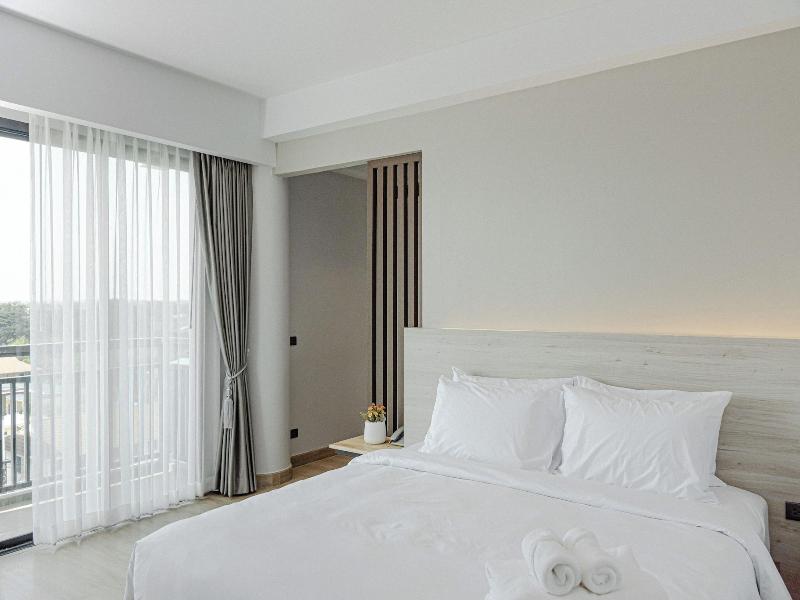The Horizon Groove Hotel image