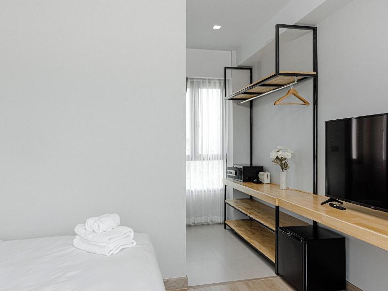 The Horizon Groove Hotel image