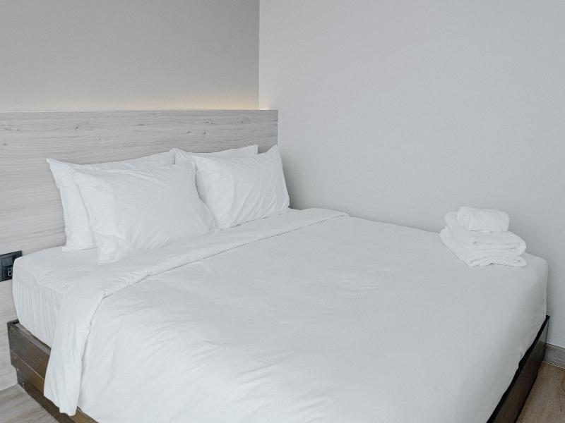 The Horizon Groove Hotel image