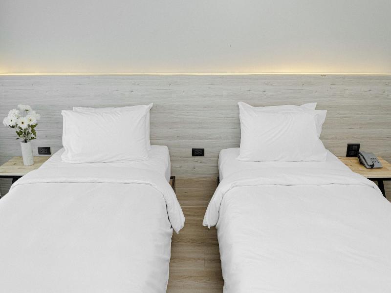 The Horizon Groove Hotel image