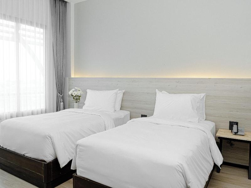 The Horizon Groove Hotel image