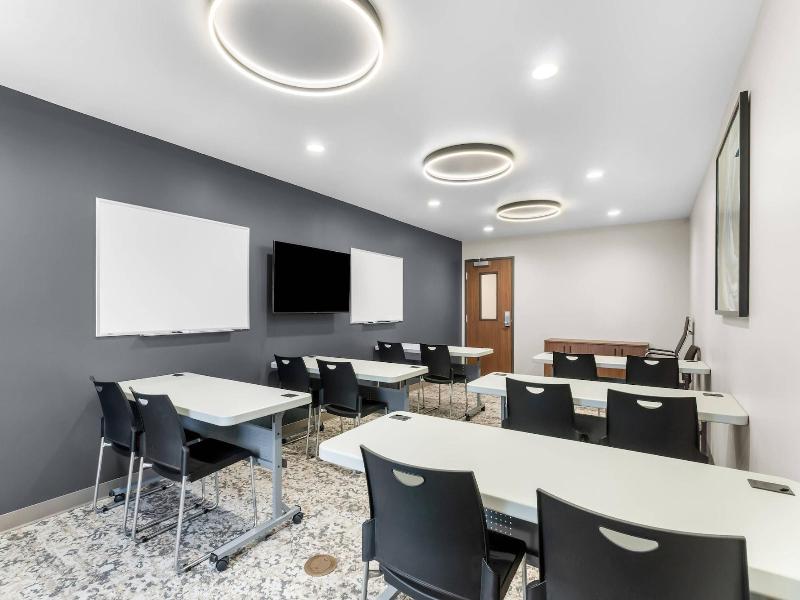 Everhome Suites Cheyenne