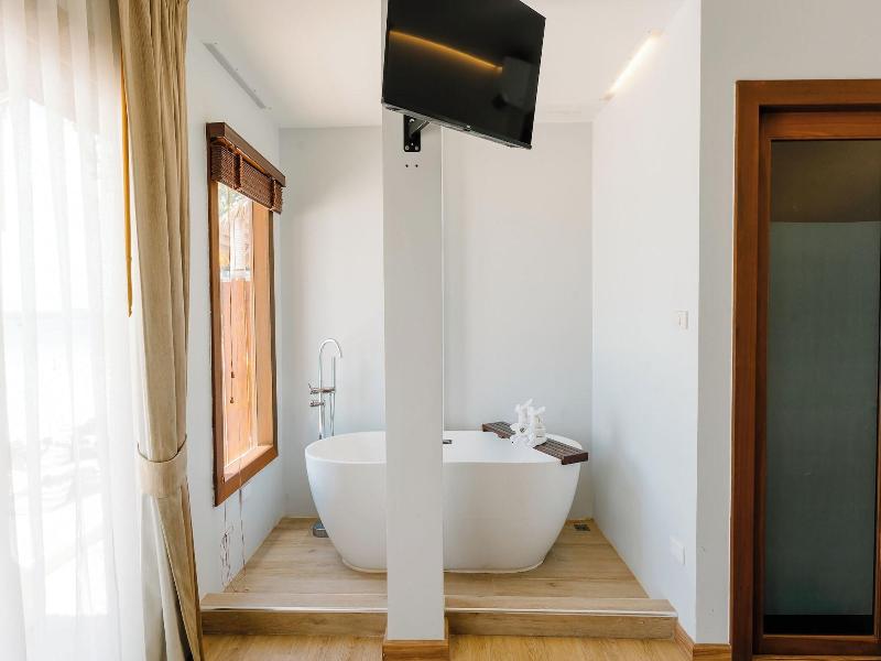 Diamond Beach Resort image