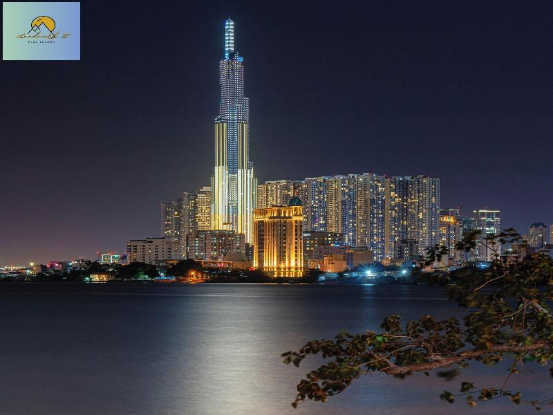 Landmark 81 Skyscraper image