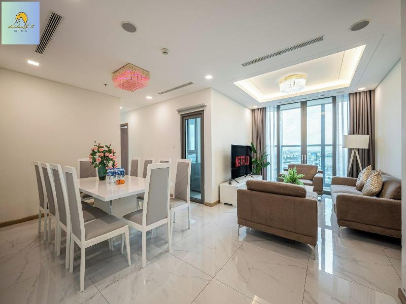 Landmark 81 Skyscraper image