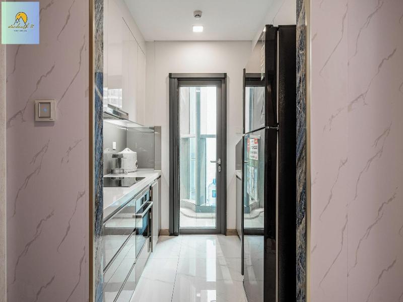 Landmark 81 Skyscraper image