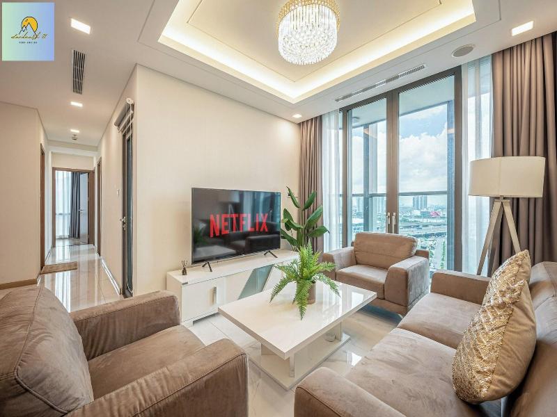 Landmark 81 Skyscraper image