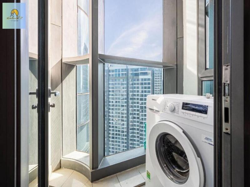 Landmark 81 Skyscraper image