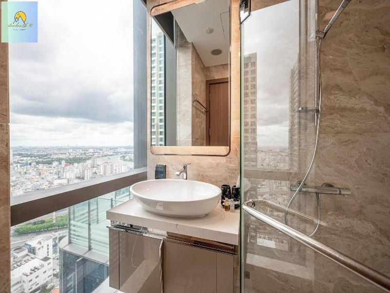 Landmark 81 Skyscraper image