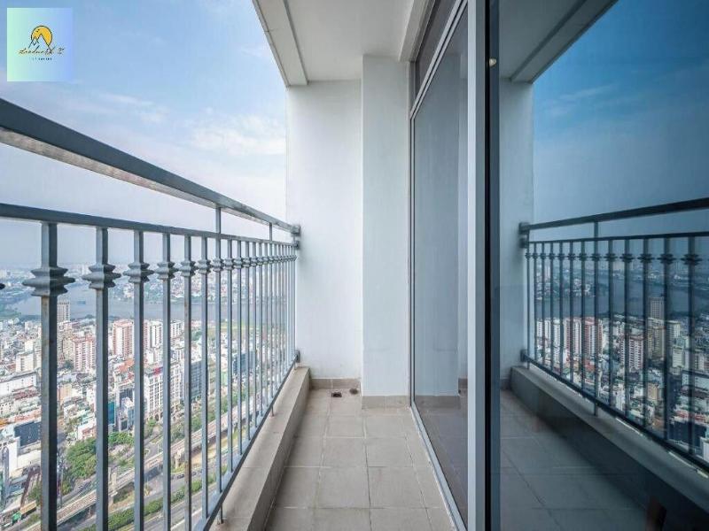 Landmark 81 Skyscraper image
