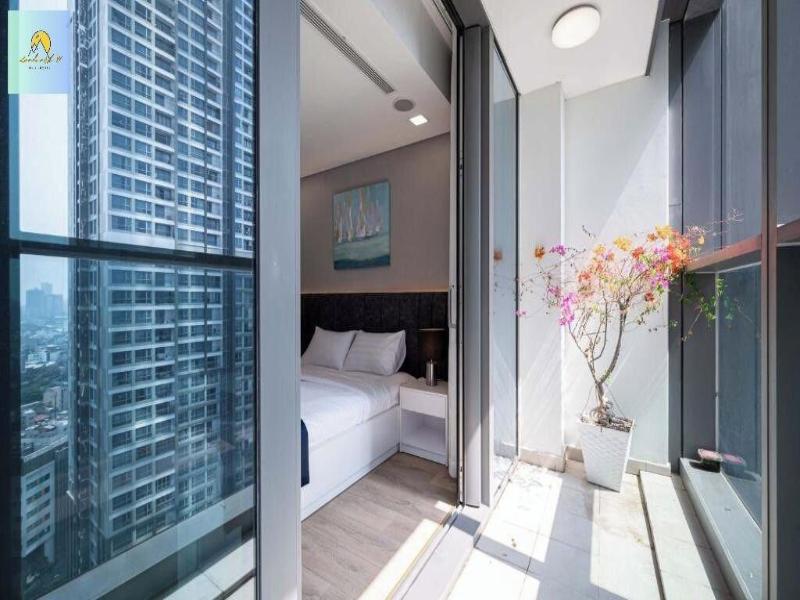 Landmark 81 Skyscraper image