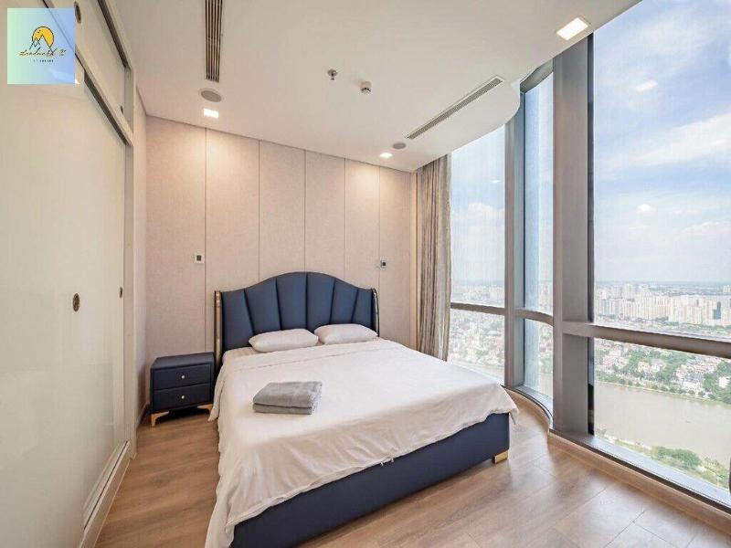 Landmark 81 Skyscraper image