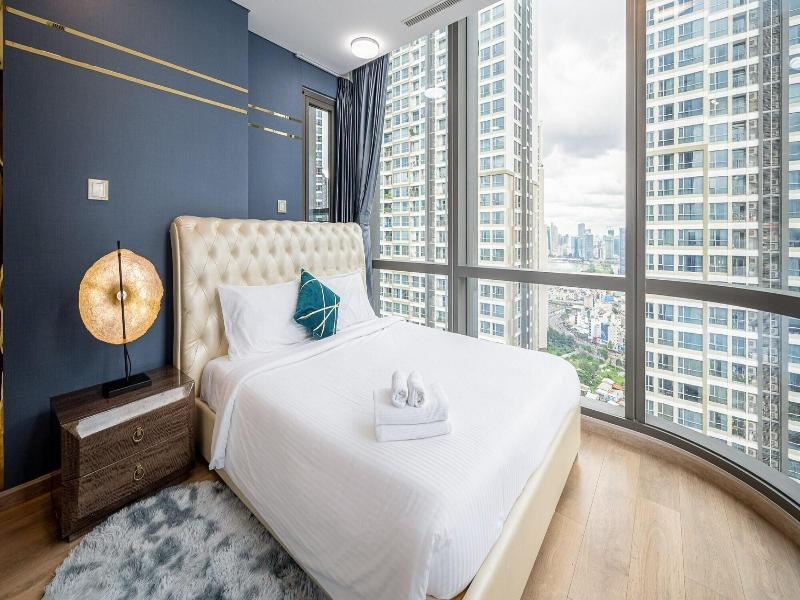 Landmark 81 Skyscraper image
