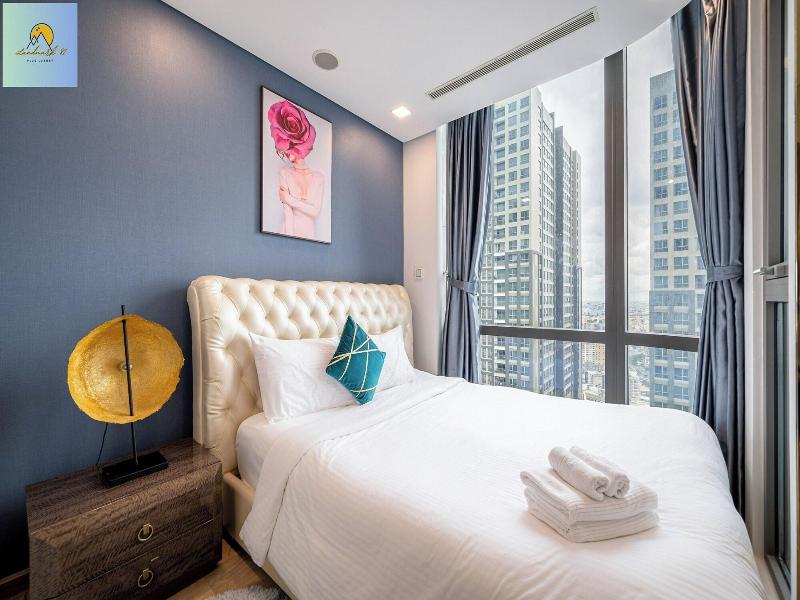 Landmark 81 Skyscraper image