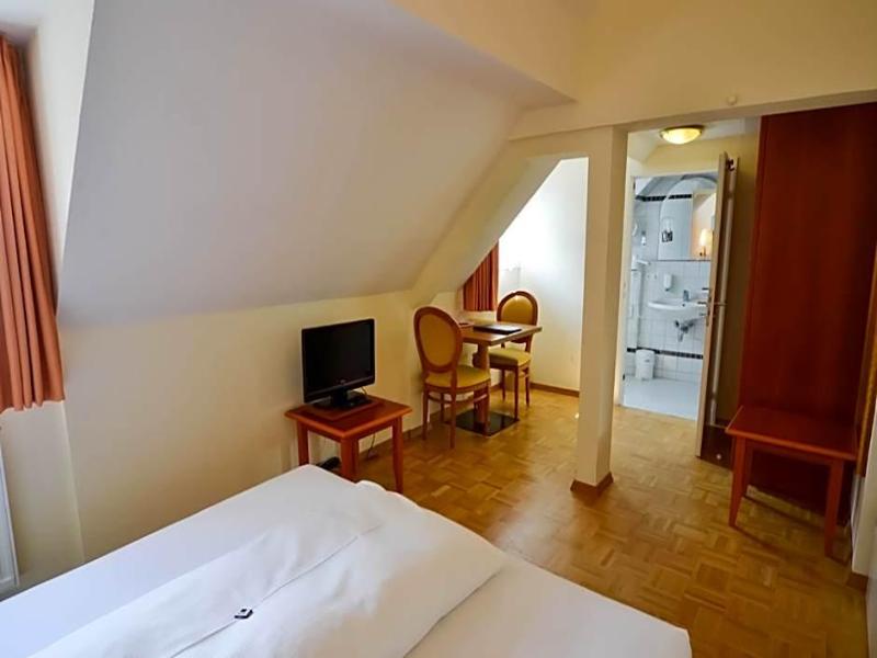 Seehotel Hubertus image