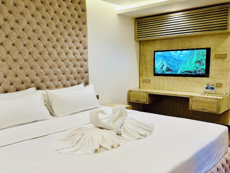Kings Landing Unawatuna image