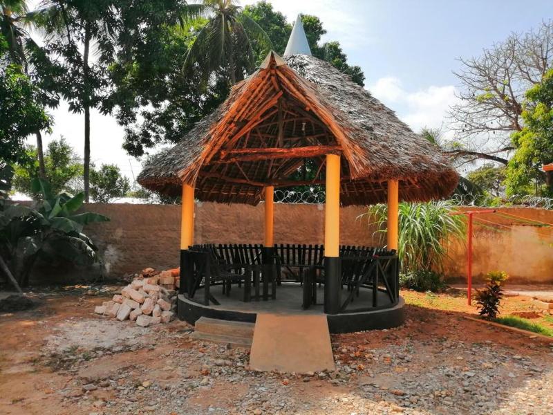 Diani Travelers Guest House image