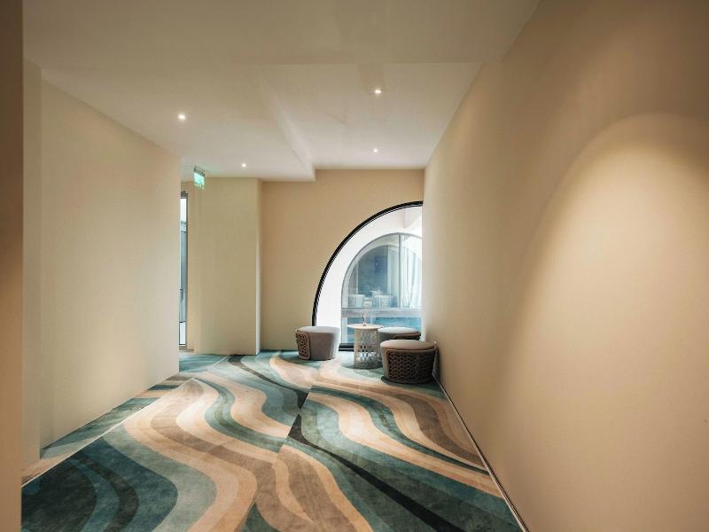 Elements Hotel Shops image