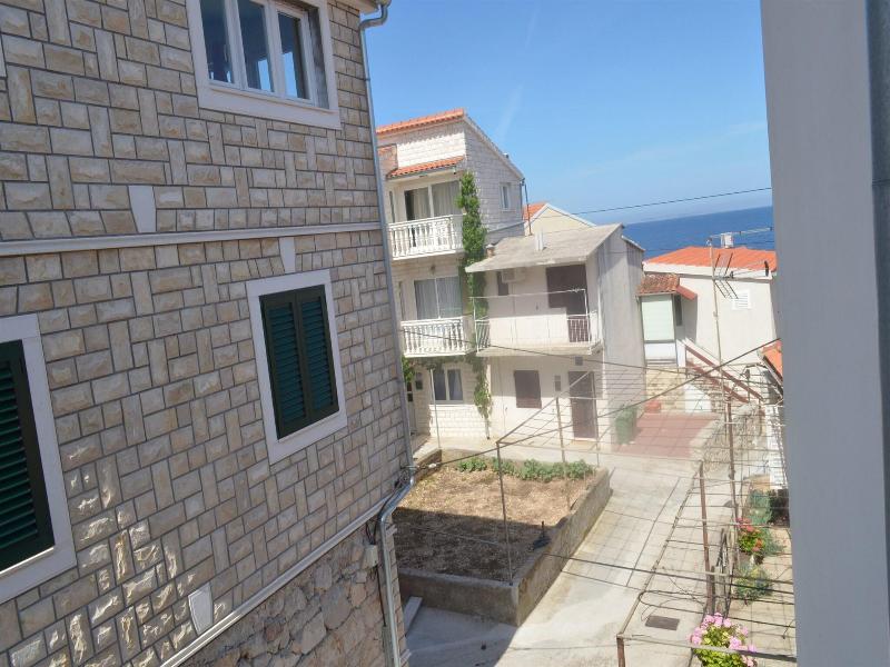 Apartments And Rooms Jakov image