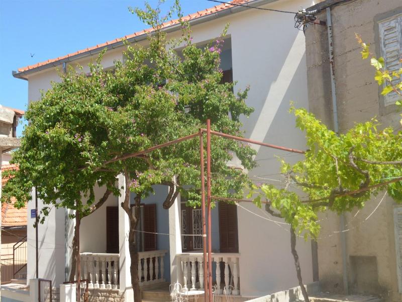 Apartments And Rooms Jakov image