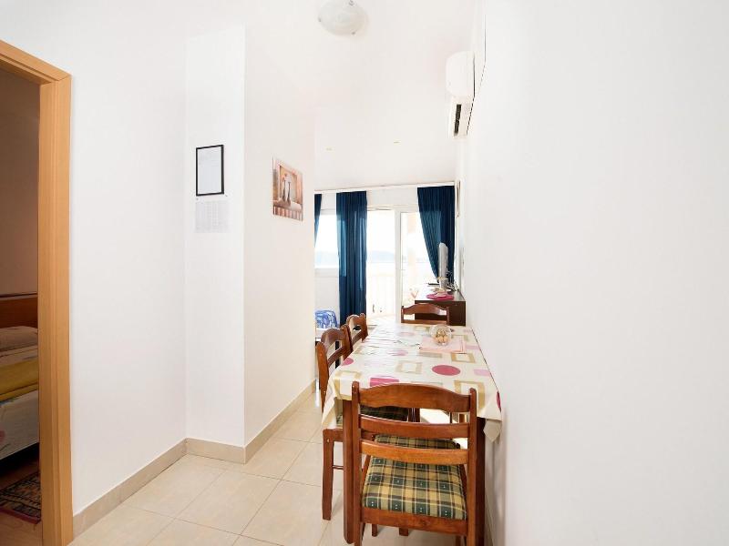 Apartments Ksenija image