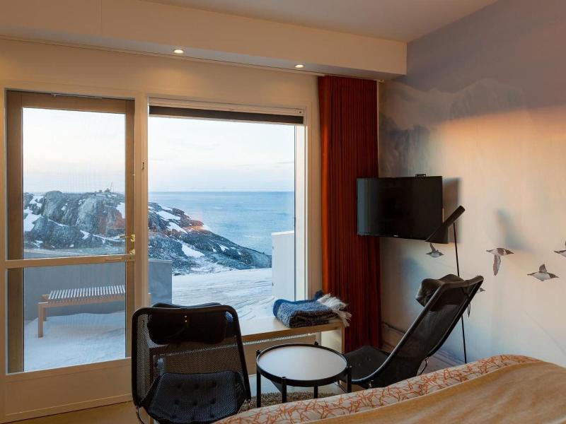 Hotel Arctic image