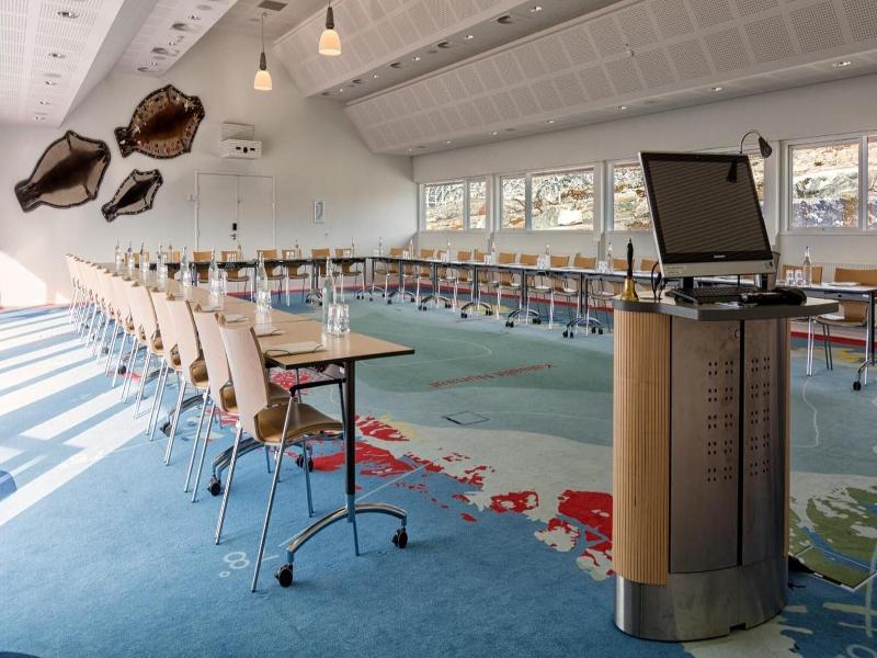 Hotel Arctic image