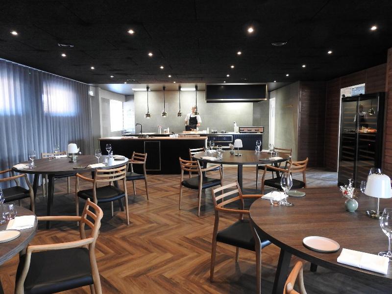 Hotel Arctic image