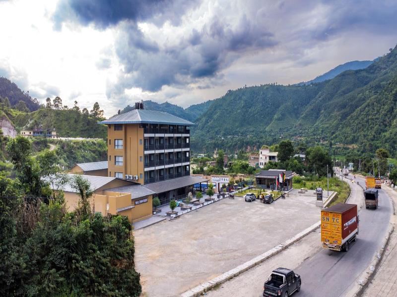 Triple Crown Resort 2