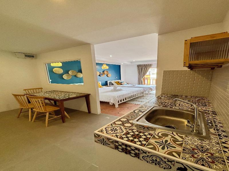 Charm Hostel At Jomtien image