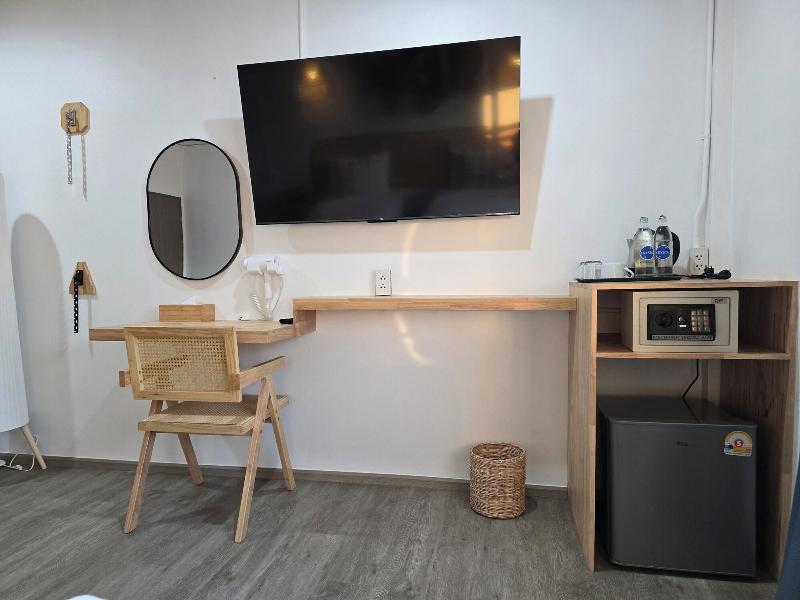 Charm Hostel At Jomtien image