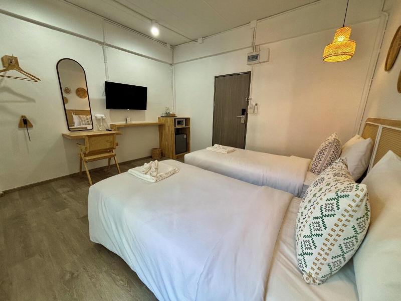 Charm Hostel At Jomtien image