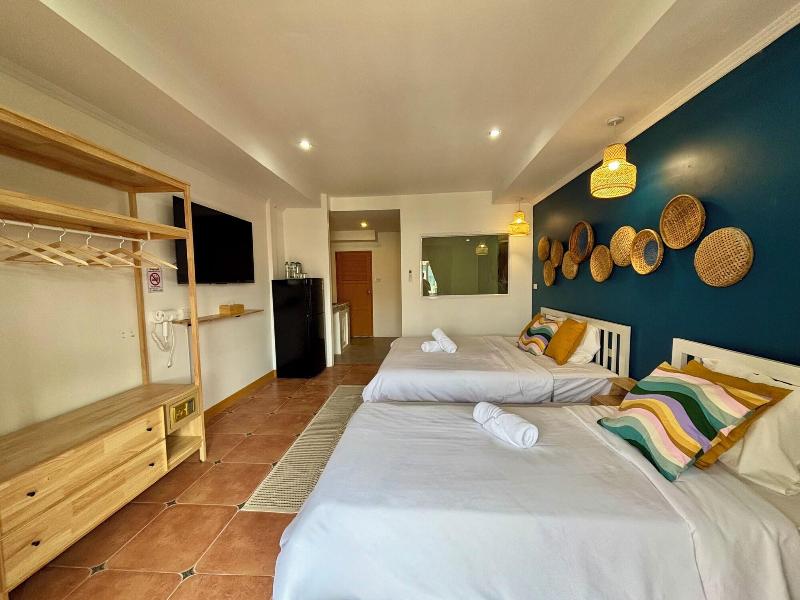Charm Hostel At Jomtien image