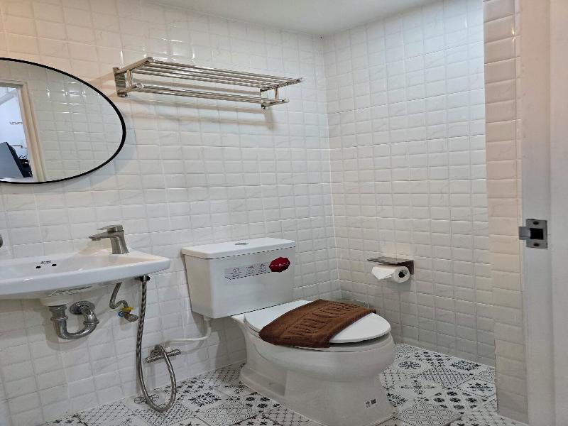 Charm Hostel At Jomtien image