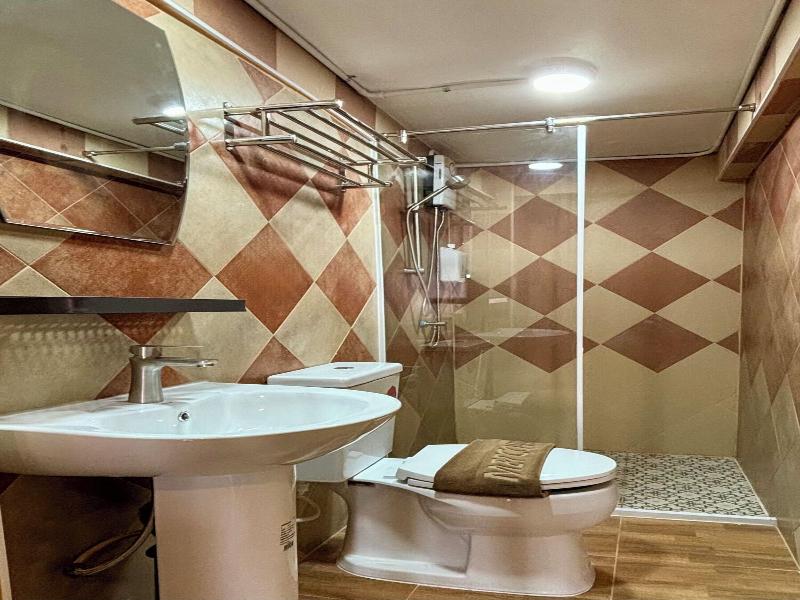 Charm Hostel At Jomtien image