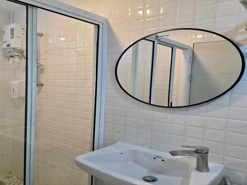Charm Hostel At Jomtien image