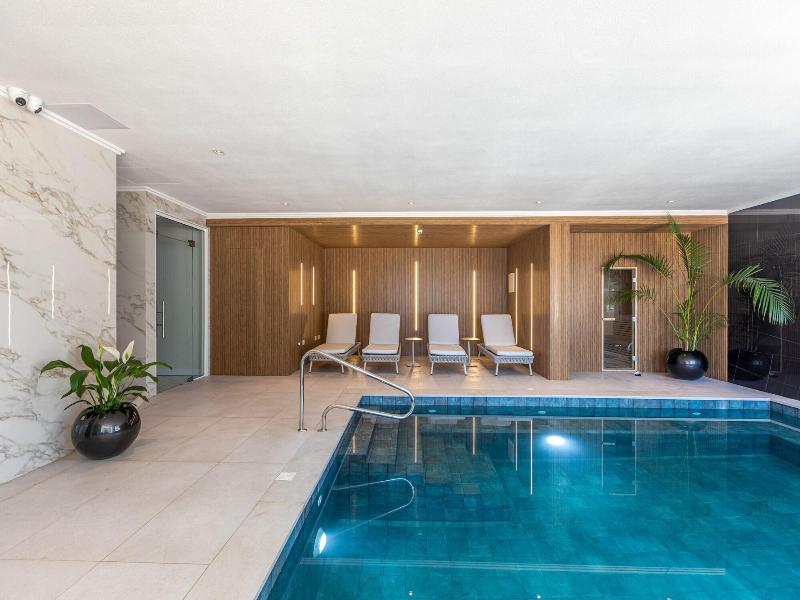 Hotel Solerios Mansa image