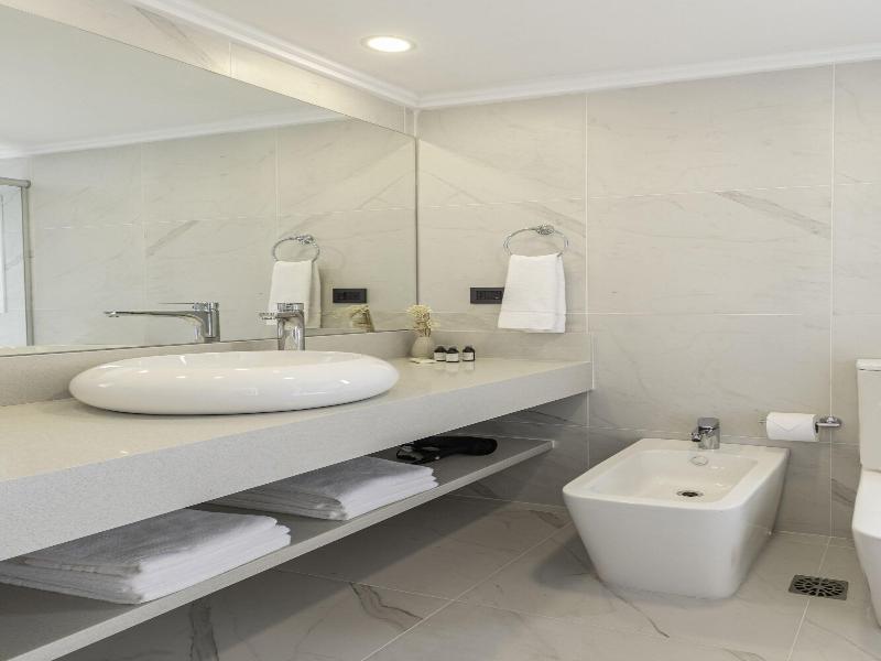 Hotel Solerios Mansa image