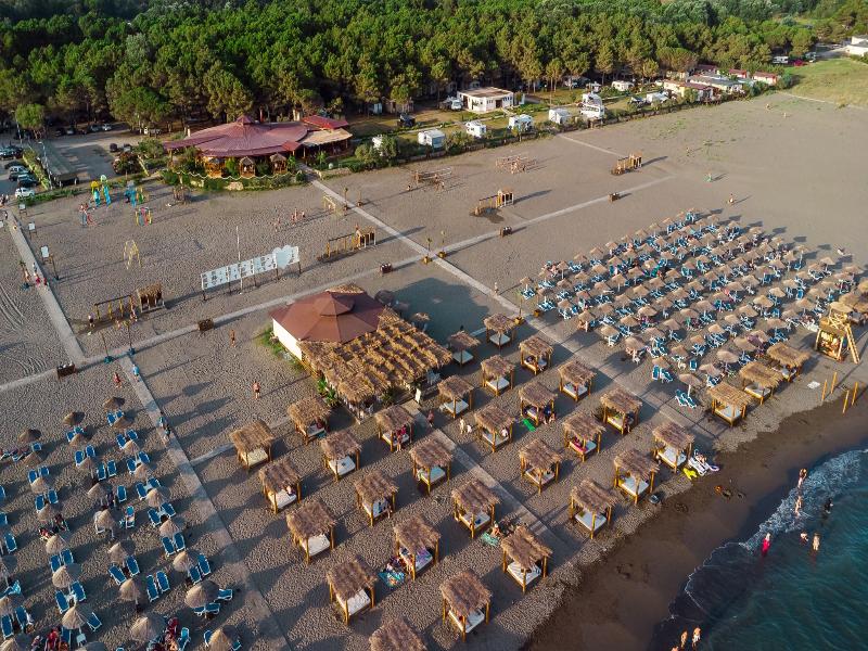 Safari Beach & Camping image
