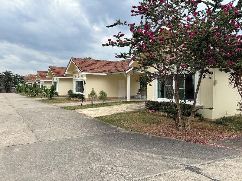 Aivarata Resort 5