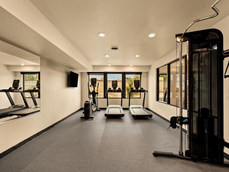 Livaway Suites- Syracuse